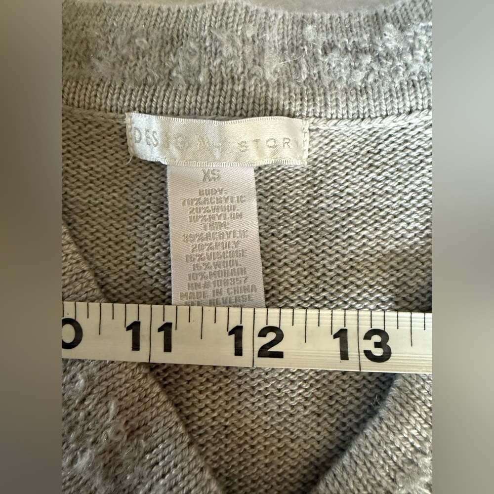 Cozy V-Neck Sweater - XS - Picture 2 of 7